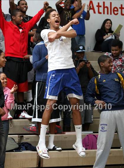 Thumbnail 1 in Washington vs. Carson (CIF LA City Section Playoffs) photogallery.
