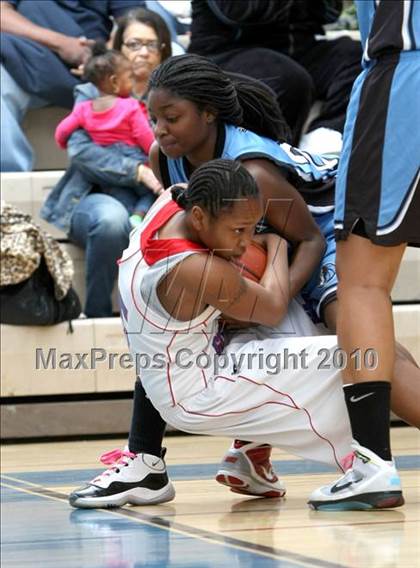 Thumbnail 3 in Washington vs. Carson (CIF LA City Section Playoffs) photogallery.