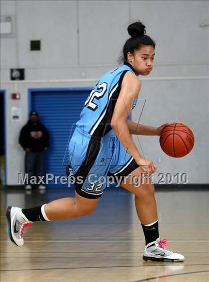 Thumbnail 1 in Washington vs. Carson (CIF LA City Section Playoffs) photogallery.