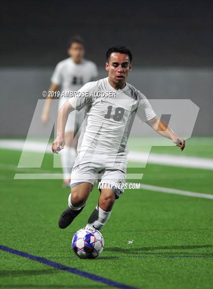 Thumbnail 2 in Tompkins vs. Mayde Creek (UIL 6A Quarterfinal Playoff) photogallery.