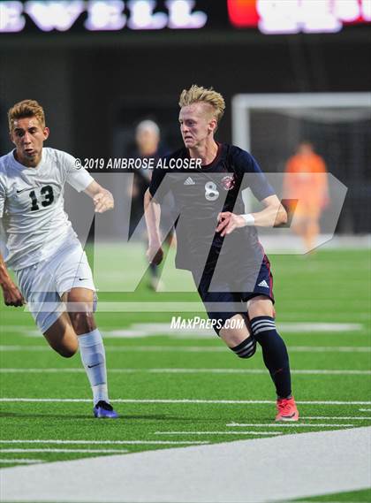 Thumbnail 1 in Tompkins vs. Mayde Creek (UIL 6A Quarterfinal Playoff) photogallery.