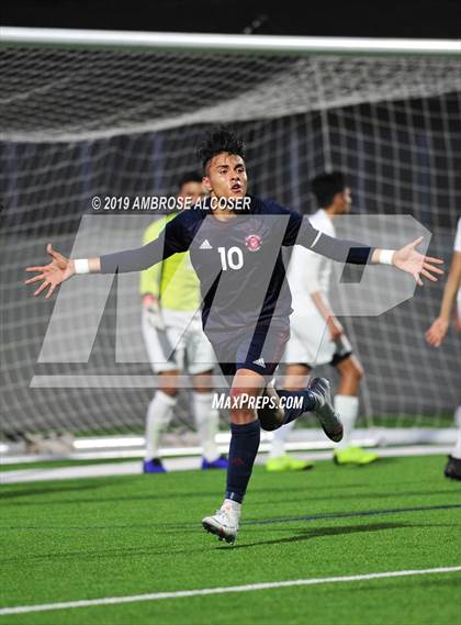 Thumbnail 3 in Tompkins vs. Mayde Creek (UIL 6A Quarterfinal Playoff) photogallery.