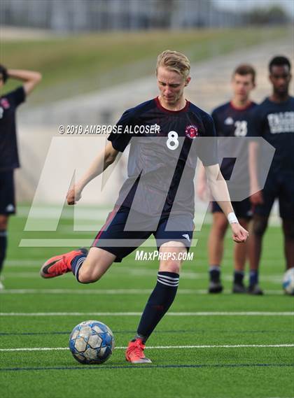 Thumbnail 2 in Tompkins vs. Mayde Creek (UIL 6A Quarterfinal Playoff) photogallery.