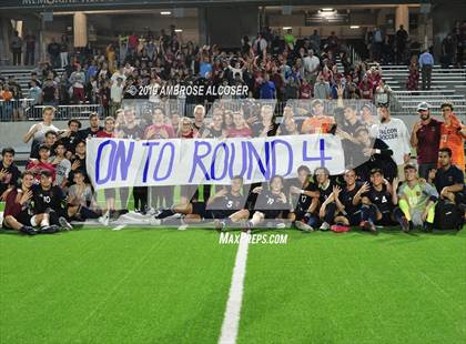 Thumbnail 1 in Tompkins vs. Mayde Creek (UIL 6A Quarterfinal Playoff) photogallery.