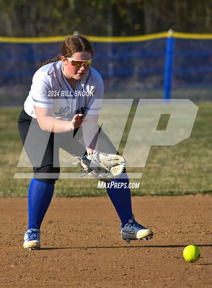 Thumbnail 2 in Reading @ Oley Valley (Scrimmage) photogallery.