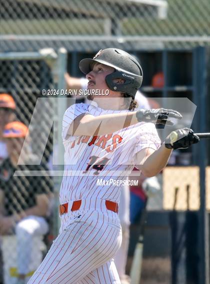 Thumbnail 3 in La Junta vs. Emmett (Coach Bob National Invitational) photogallery.