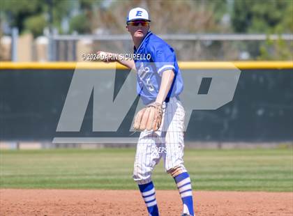 Thumbnail 1 in La Junta vs. Emmett (Coach Bob National Invitational) photogallery.