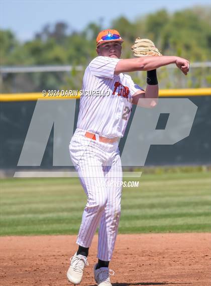 Thumbnail 2 in La Junta vs. Emmett (Coach Bob National Invitational) photogallery.