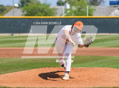 Thumbnail 1 in La Junta vs. Emmett (Coach Bob National Invitational) photogallery.