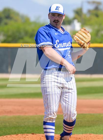Thumbnail 1 in La Junta vs. Emmett (Coach Bob National Invitational) photogallery.
