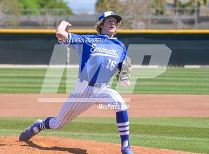Thumbnail 1 in La Junta vs. Emmett (Coach Bob National Invitational) photogallery.