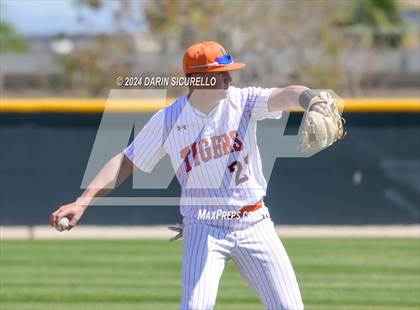 Thumbnail 2 in La Junta vs. Emmett (Coach Bob National Invitational) photogallery.