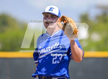 Thumbnail 1 in La Junta vs. Emmett (Coach Bob National Invitational) photogallery.