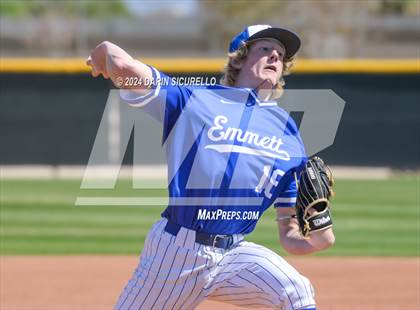Thumbnail 1 in La Junta vs. Emmett (Coach Bob National Invitational) photogallery.