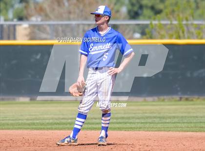 Thumbnail 2 in La Junta vs. Emmett (Coach Bob National Invitational) photogallery.