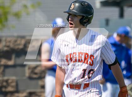 Thumbnail 1 in La Junta vs. Emmett (Coach Bob National Invitational) photogallery.