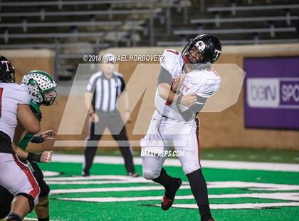 Thumbnail 1 in Trinity vs. Carroll (UIL 6A Regional Playoff) photogallery.