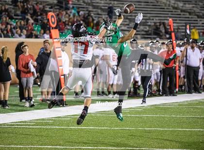 Thumbnail 2 in Trinity vs. Carroll (UIL 6A Regional Playoff) photogallery.