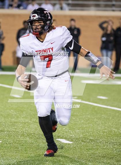Thumbnail 2 in Trinity vs. Carroll (UIL 6A Regional Playoff) photogallery.