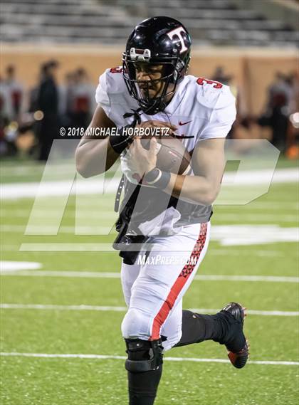 Thumbnail 3 in Trinity vs. Carroll (UIL 6A Regional Playoff) photogallery.