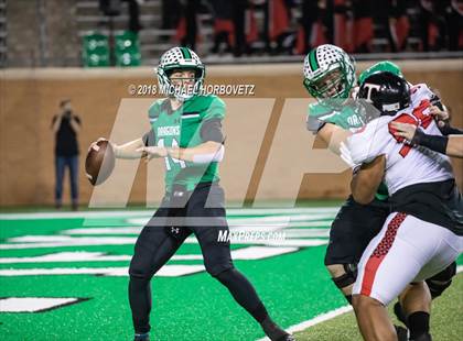 Thumbnail 3 in Trinity vs. Carroll (UIL 6A Regional Playoff) photogallery.