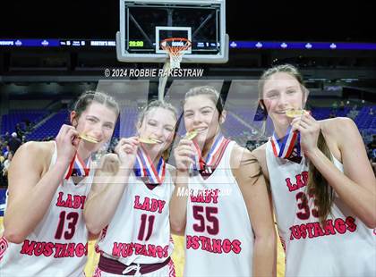 Thumbnail 1 in Martins Mill vs. Nocona (UIL 2A Basketball Final Medal Ceremony) photogallery.
