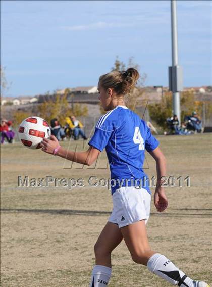 Thumbnail 3 in Green Valley vs. Clark (Las Vegas Kickoff) photogallery.