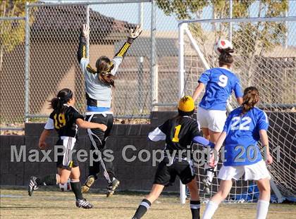 Thumbnail 2 in Green Valley vs. Clark (Las Vegas Kickoff) photogallery.