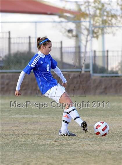 Thumbnail 3 in Green Valley vs. Clark (Las Vegas Kickoff) photogallery.
