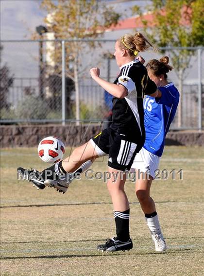 Thumbnail 1 in Green Valley vs. Clark (Las Vegas Kickoff) photogallery.