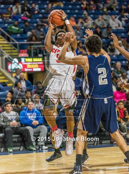 Thumbnail 2 in Hillhouse vs Bridgeport Central (MLK Classic) photogallery.