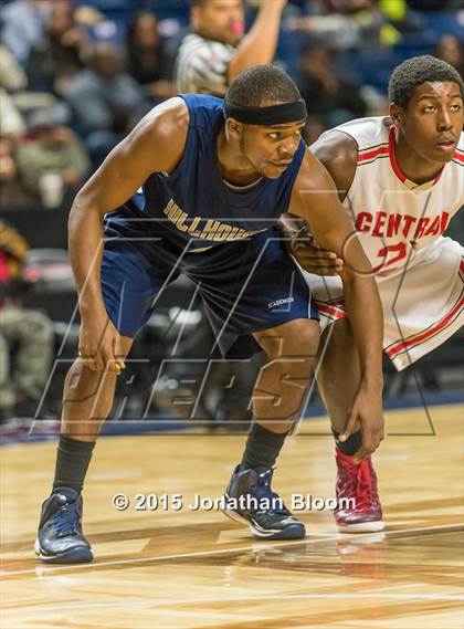 Thumbnail 2 in Hillhouse vs Bridgeport Central (MLK Classic) photogallery.
