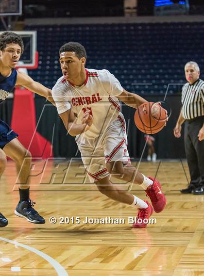 Thumbnail 3 in Hillhouse vs Bridgeport Central (MLK Classic) photogallery.
