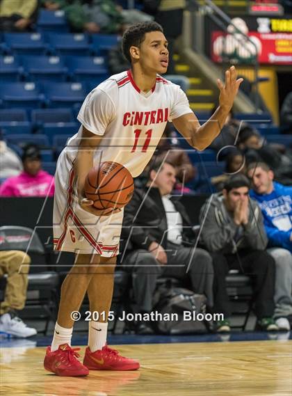 Thumbnail 2 in Hillhouse vs Bridgeport Central (MLK Classic) photogallery.