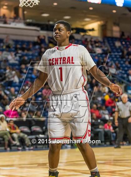 Thumbnail 1 in Hillhouse vs Bridgeport Central (MLK Classic) photogallery.