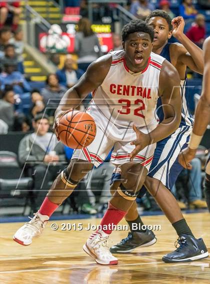 Thumbnail 2 in Hillhouse vs Bridgeport Central (MLK Classic) photogallery.