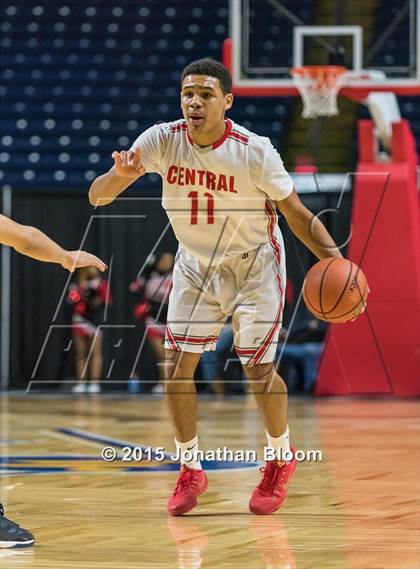 Thumbnail 2 in Hillhouse vs Bridgeport Central (MLK Classic) photogallery.