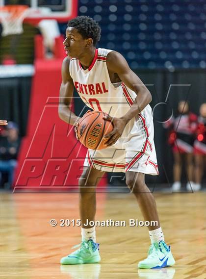 Thumbnail 3 in Hillhouse vs Bridgeport Central (MLK Classic) photogallery.