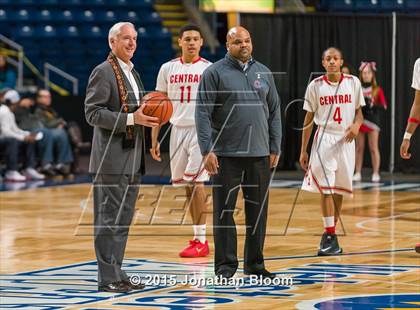 Thumbnail 1 in Hillhouse vs Bridgeport Central (MLK Classic) photogallery.