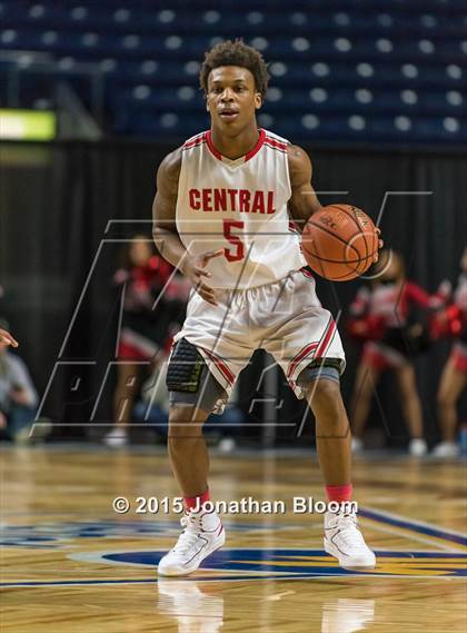 Thumbnail 3 in Hillhouse vs Bridgeport Central (MLK Classic) photogallery.