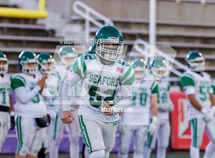 Thumbnail 2 in Bayport-Blue Point vs. Seaford (NYSPHSAA Division IV Final) photogallery.