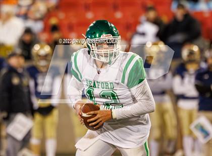 Thumbnail 1 in Bayport-Blue Point vs. Seaford (NYSPHSAA Division IV Final) photogallery.