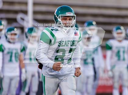Thumbnail 3 in Bayport-Blue Point vs. Seaford (NYSPHSAA Division IV Final) photogallery.