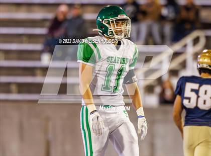 Thumbnail 2 in Bayport-Blue Point vs. Seaford (NYSPHSAA Division IV Final) photogallery.