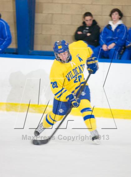 Thumbnail 3 in West Genesee vs Fayetteville-Manlius photogallery.