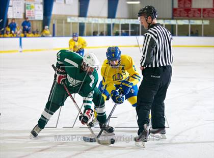 Thumbnail 3 in West Genesee vs Fayetteville-Manlius photogallery.