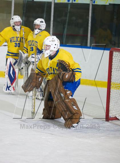 Thumbnail 3 in West Genesee vs Fayetteville-Manlius photogallery.