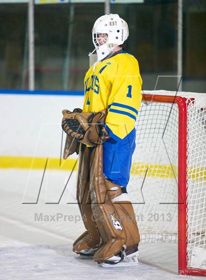 Thumbnail 1 in West Genesee vs Fayetteville-Manlius photogallery.