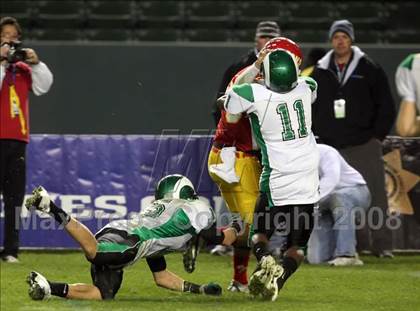 Thumbnail 2 in St. Mary's vs. Cathedral (CIF State D2 Final) photogallery.