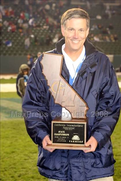 Thumbnail 3 in St. Mary's vs. Cathedral (CIF State D2 Final) photogallery.